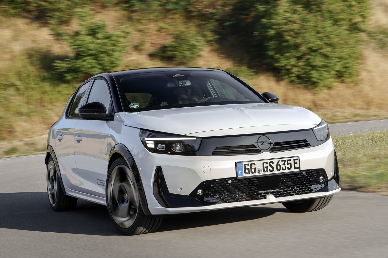 Opel Corsa GSE in movimento - telaio sportivo e differenziale autobloccante Torsen